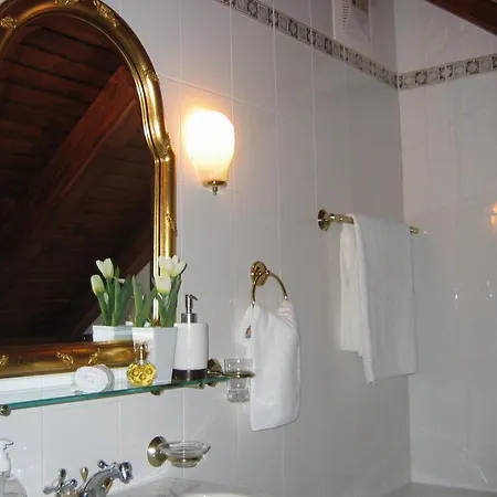 Vadvirag Panzio 3* Budapeşte